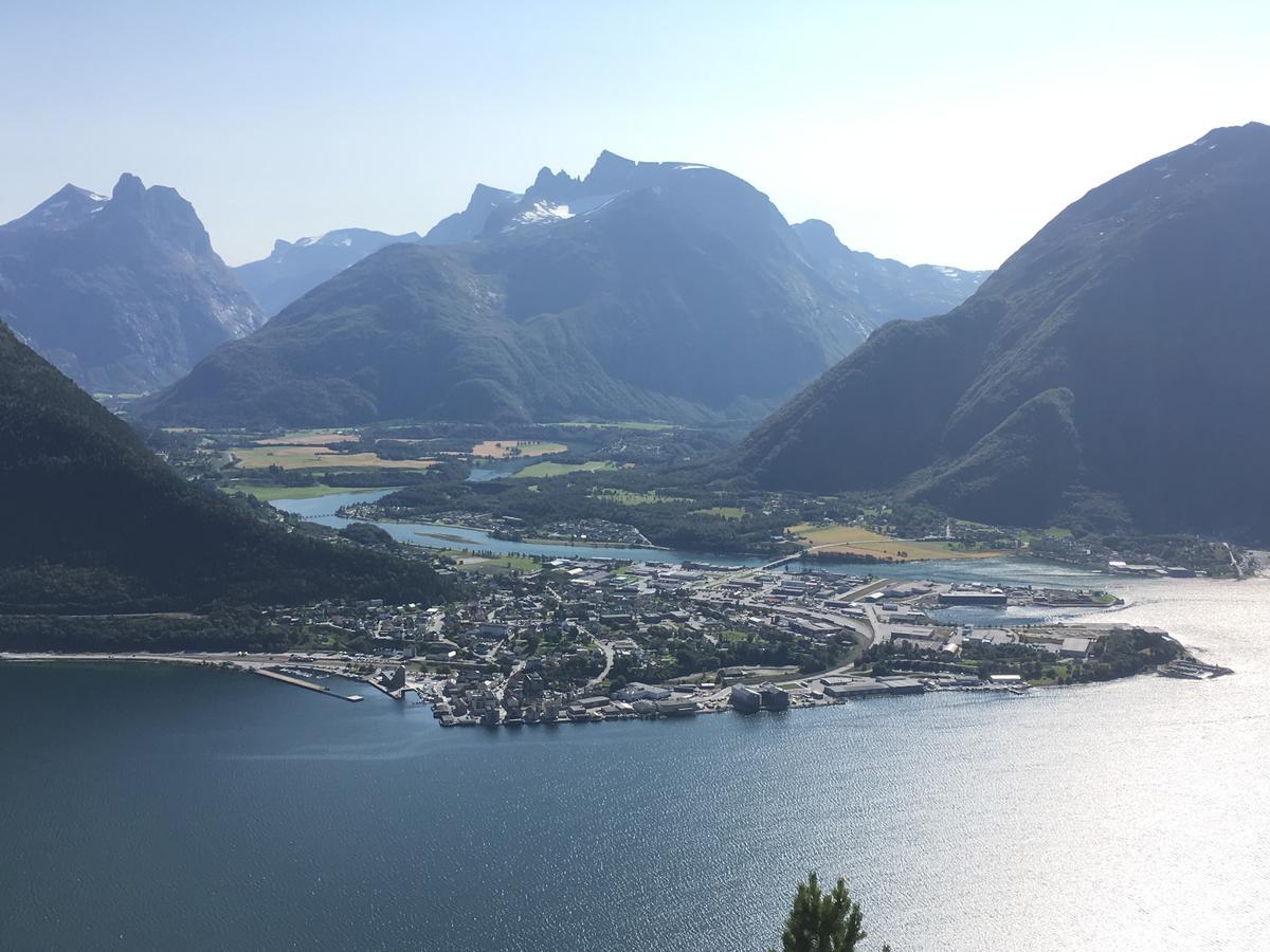 Vila Heinali Hytta Isfjorden Exteriér fotografie