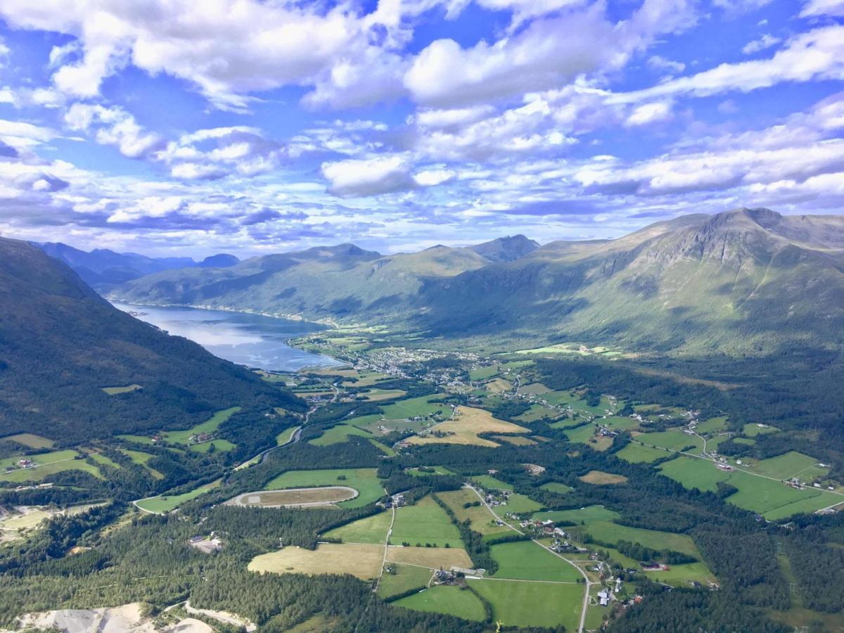 Vila Heinali Hytta Isfjorden Exteriér fotografie